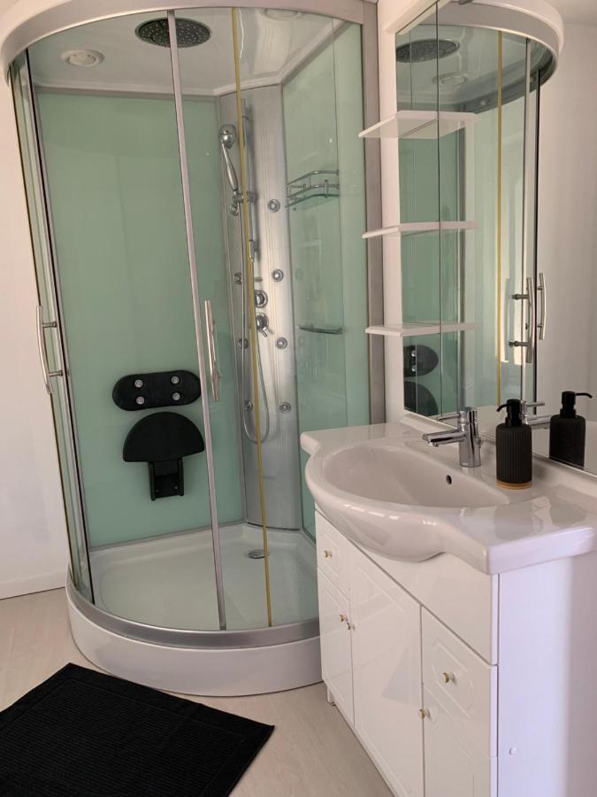 Lodge Insolite Avec Piscine Au Bonheur Comtois Ronchamp